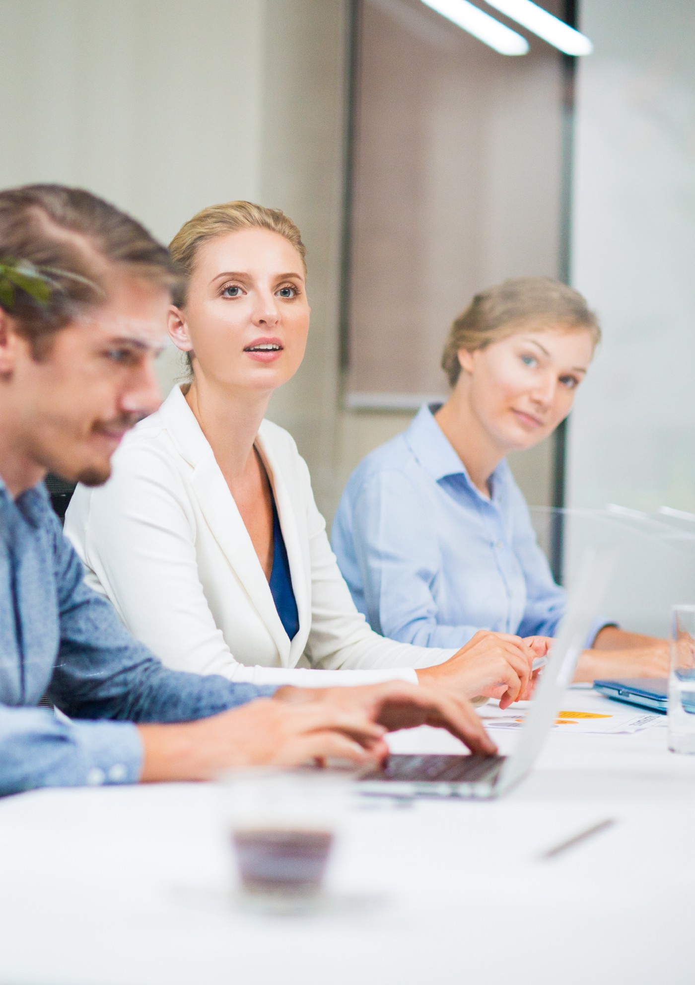 Team in interaktiver Workshop-Arbeit